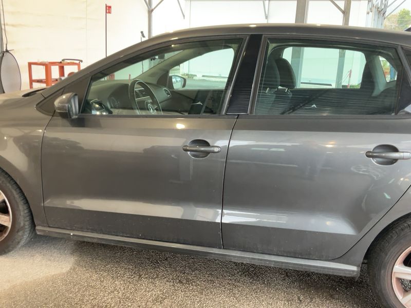 Volkswagen Polo 1.6 TDI Highline 2011 – снимка 4