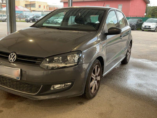 Volkswagen Polo 1.6 TDI Highline 2011 – снимка 2