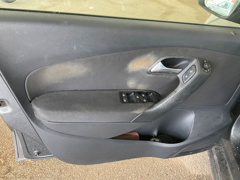Volkswagen Polo 1.6 TDI Highline 2011 – снимка 26