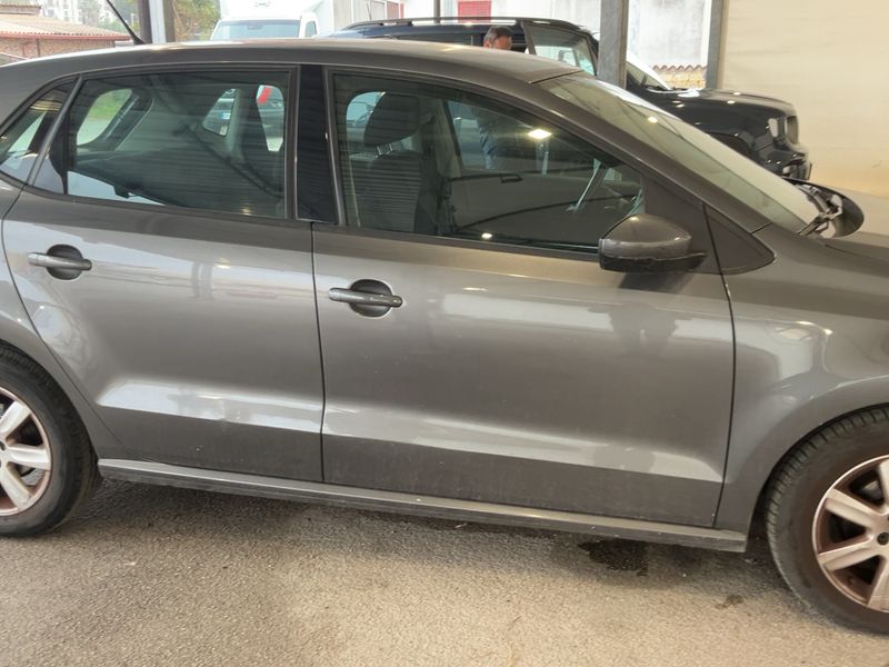Volkswagen Polo 1.6 TDI Highline 2011 – снимка 10