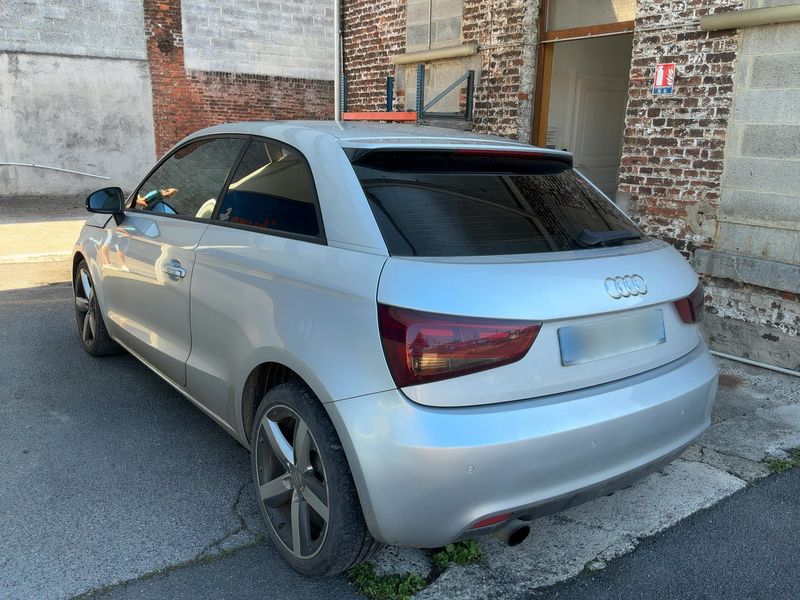 Audi A1 1.6 TDI Ambition Luxe 2011 – снимка 6