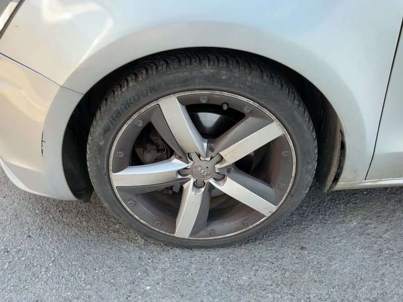 Audi A1 1.6 TDI Ambition Luxe 2011 – снимка 3