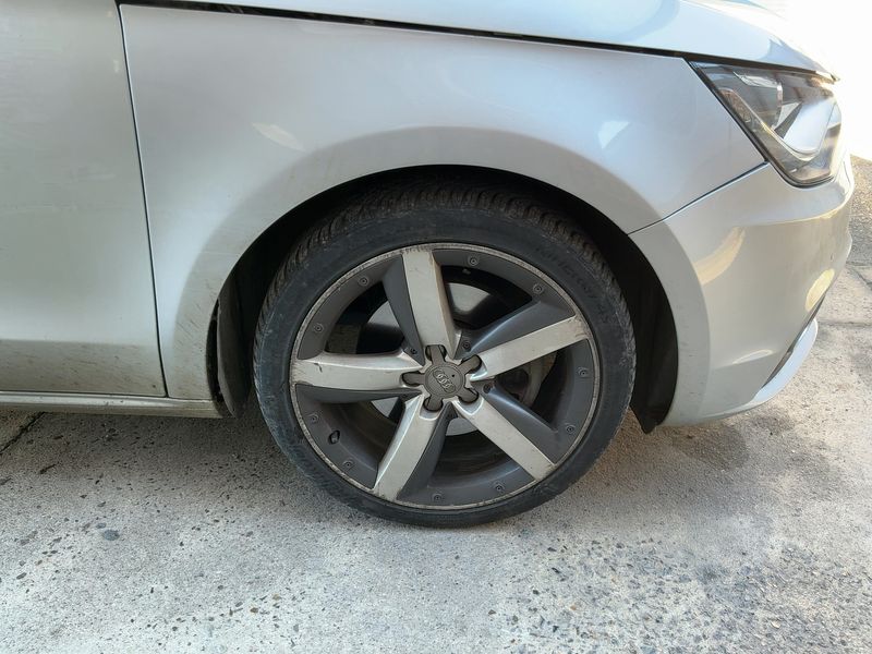 Audi A1 1.6 TDI Ambition Luxe 2011 – снимка 11
