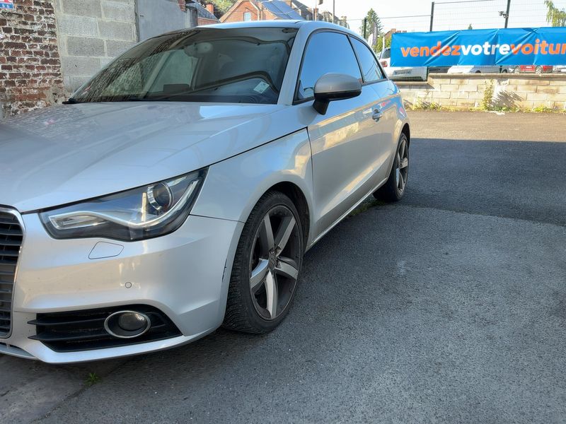 Audi A1 1.6 TDI Ambition Luxe 2011 – снимка 2