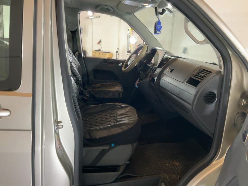Volkswagen T5 Caravelle 2.5 TDI 4Motion 2008 – снимка 16
