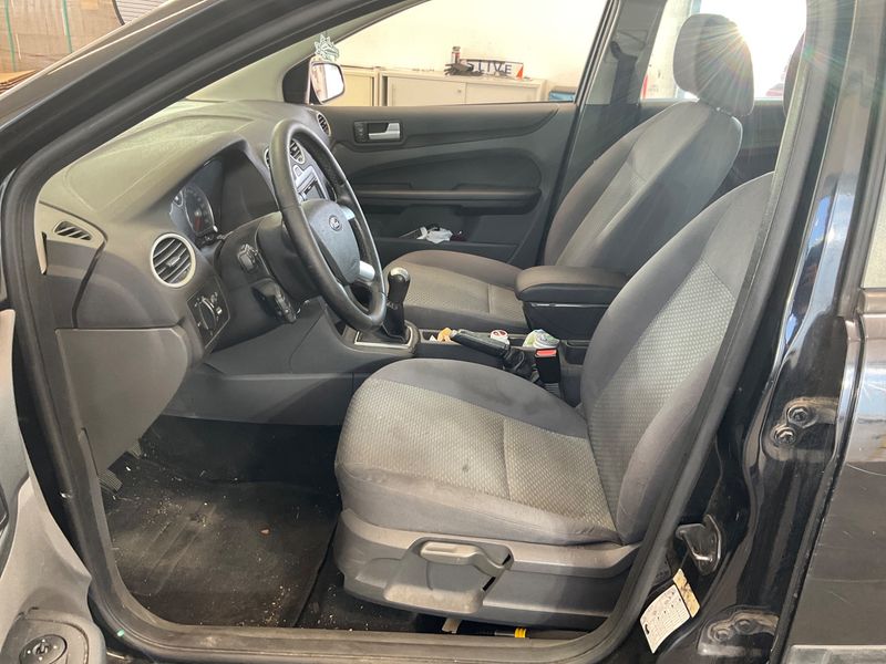 Ford Focus 2.0 TDCi Trend 2004 – снимка 3