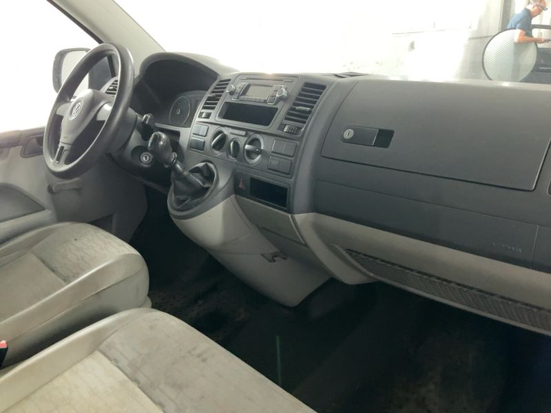 Volkswagen T5 Transporter 2.0 TDI Kasten lang 2013 – снимка 17
