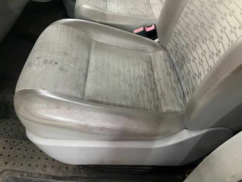 Volkswagen T5 Transporter 2.0 TDI Kasten lang 2013 – снимка 39