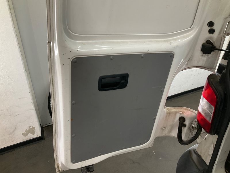Volkswagen T5 Transporter 2.0 TDI Kasten lang 2013 – снимка 57