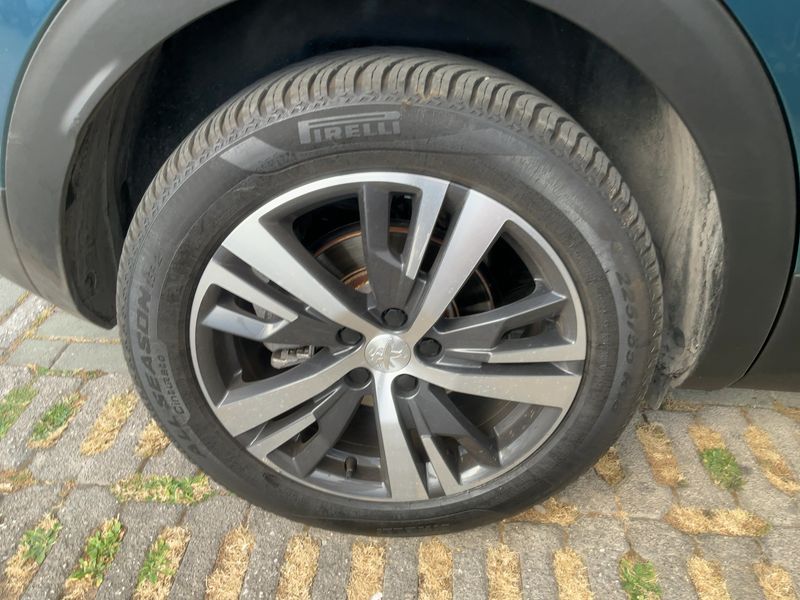 Peugeot 3008 1.5 Blue-HDi Allure Pack 2023 – снимка 9