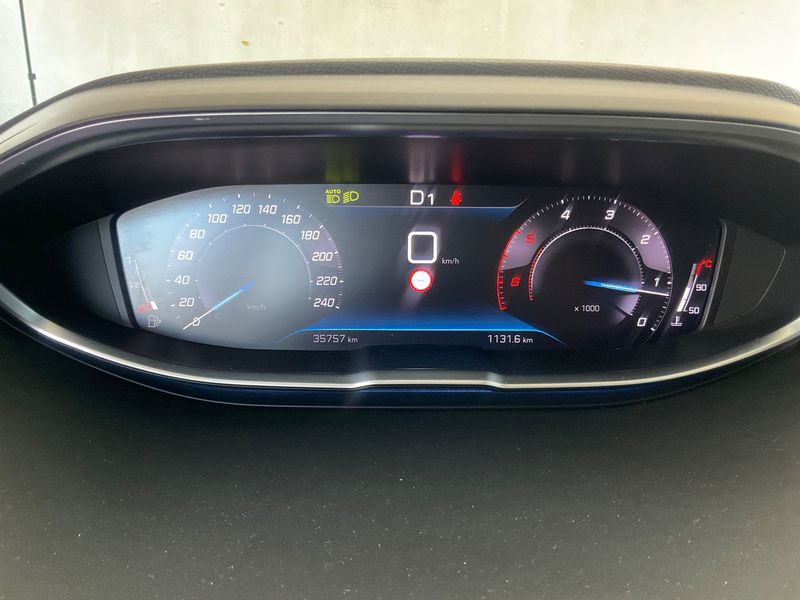 Peugeot 3008 1.5 Blue-HDi Allure Pack 2023 – снимка 18