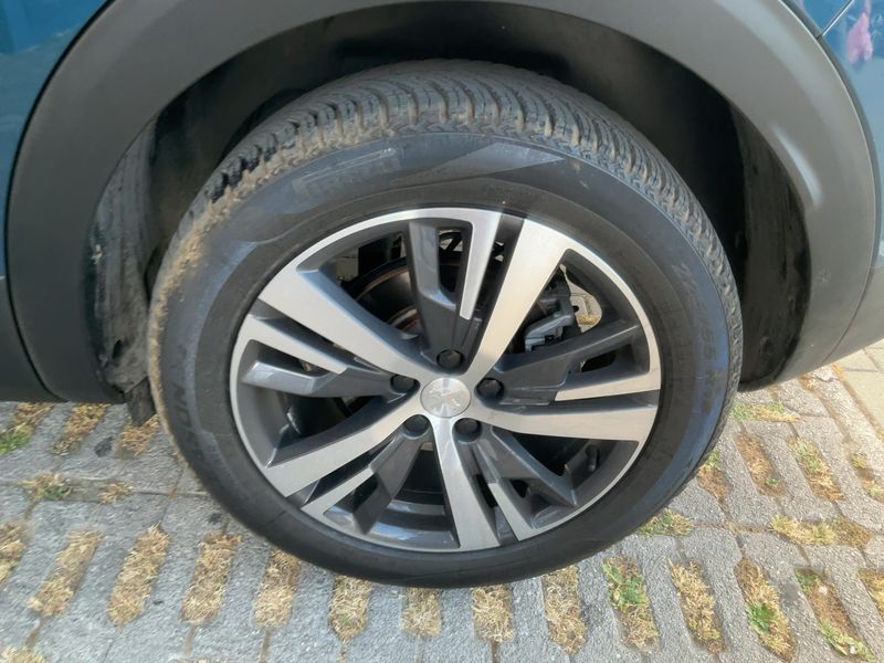 Peugeot 3008 1.5 Blue-HDi Allure Pack 2023 – снимка 5