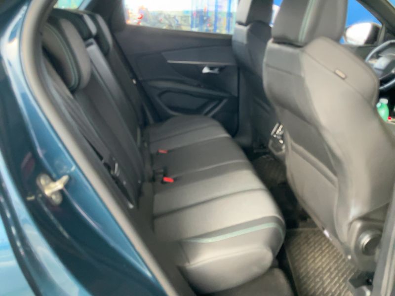 Peugeot 3008 1.5 Blue-HDi Allure Pack 2023 – снимка 19