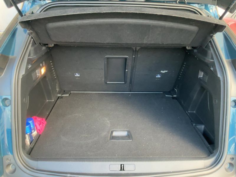 Peugeot 3008 1.5 Blue-HDi Allure Pack 2023 – снимка 15
