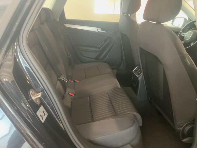 Audi A4 2.0 TFSI quattro Ambiente 2009 – снимка 19