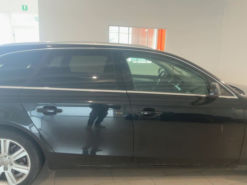 Audi A4 2.0 TFSI quattro Ambiente 2009 – снимка 10