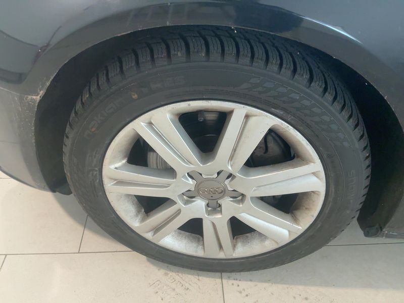 Audi A4 2.0 TFSI quattro Ambiente 2009 – снимка 3