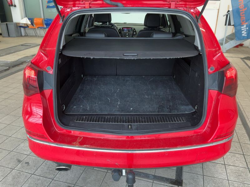 Opel Astra 1.6 SIDI Turbo Exklusiv 2014 – снимка 15