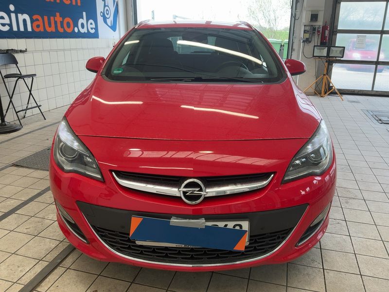 Opel Astra 1.6 SIDI Turbo Exklusiv 2014 – снимка 14