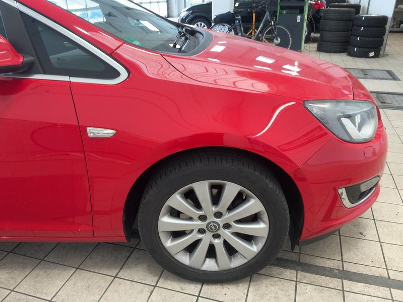 Opel Astra 1.6 SIDI Turbo Exklusiv 2014 – снимка 12