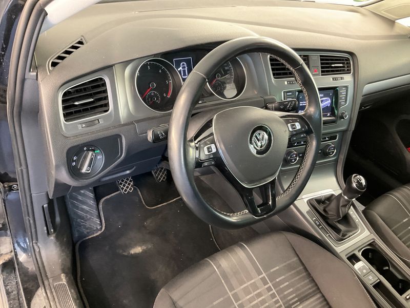Volkswagen Golf VII 1.6 TDI Comfortline BlueMotion Tech 2015 – снимка на щета 50