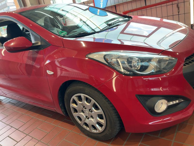 Hyundai i30 1.4 CRDi Classic 2014 – снимка 12