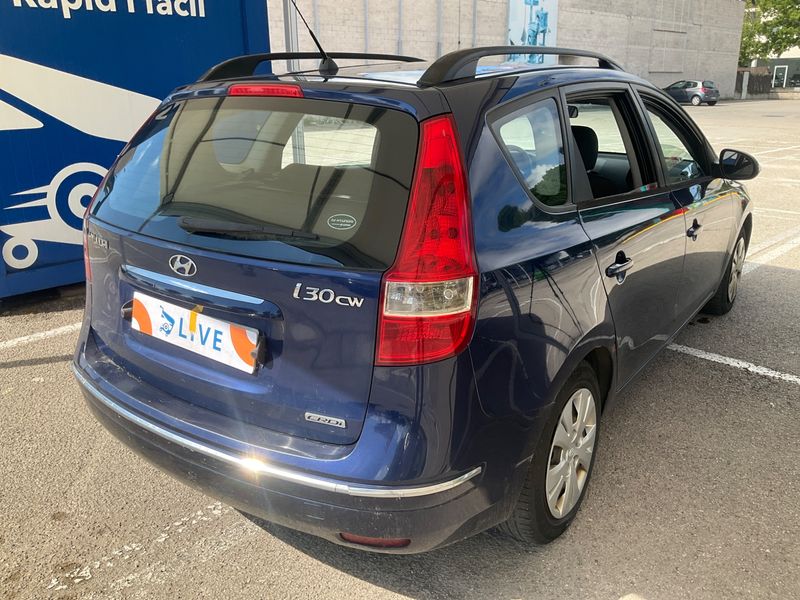 Hyundai i30 1.6 CRDi 2011 – снимка 2