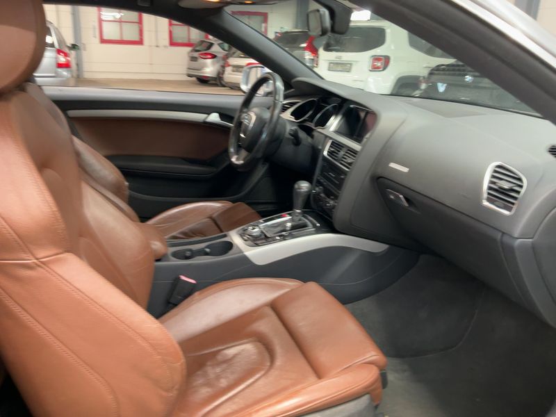 Audi A5 3.0 V6 TDI quattro 2010 – снимка 17