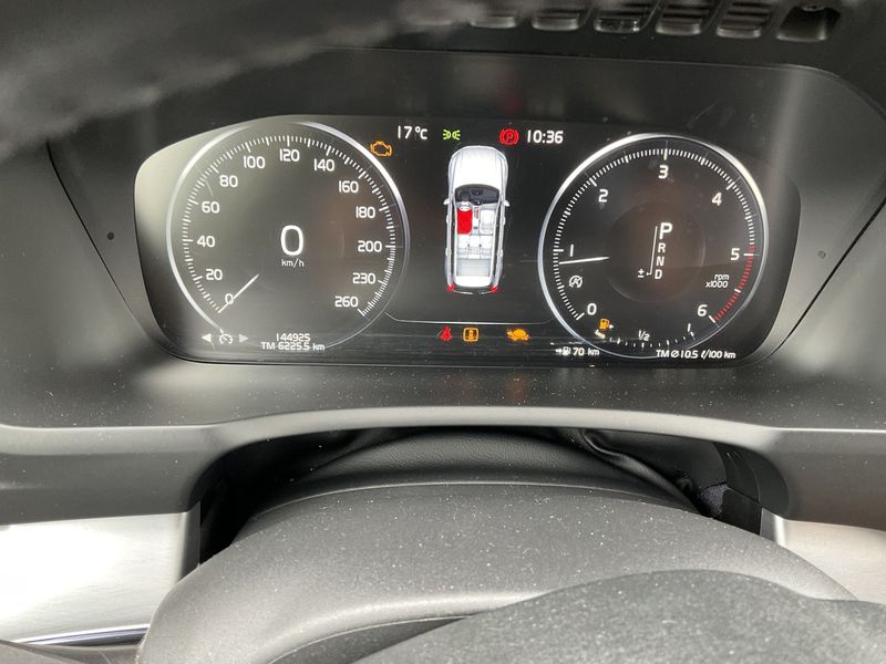 Volvo XC90 2.0 D4 Kinetic 2WD 2016 – снимка 18