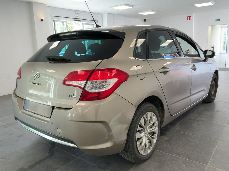 Citroen C4 1.6 HDi Selection 2012 – снимка 8