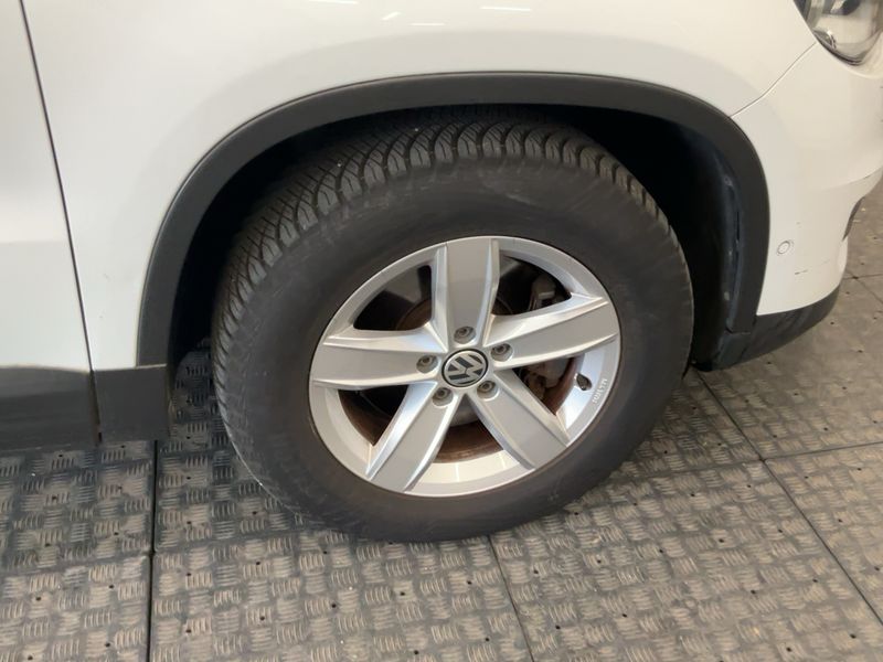 Volkswagen Tiguan 1.4 TSI Trend & Fun BlueMotion Tech 2015 – снимка 11