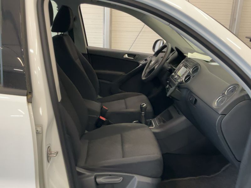 Volkswagen Tiguan 1.4 TSI Trend & Fun BlueMotion Tech 2015 – снимка 16
