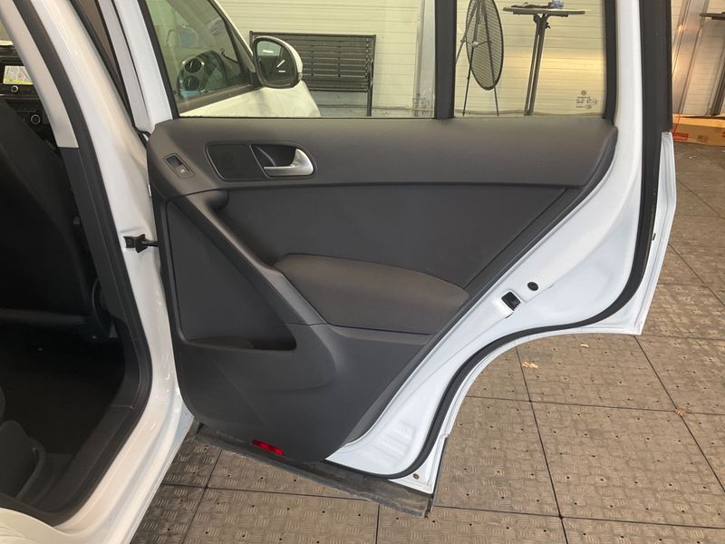 Volkswagen Tiguan 1.4 TSI Trend & Fun BlueMotion Tech 2015 – снимка 26