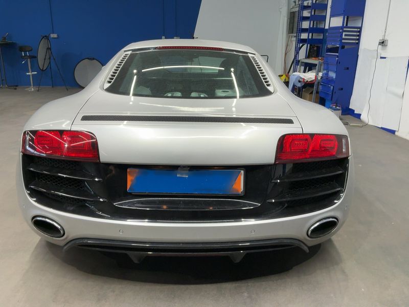 Audi R8 5.2 V10 FSI quattro 2011 – снимка 7
