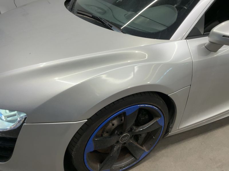 Audi R8 5.2 V10 FSI quattro 2011 – снимка 2