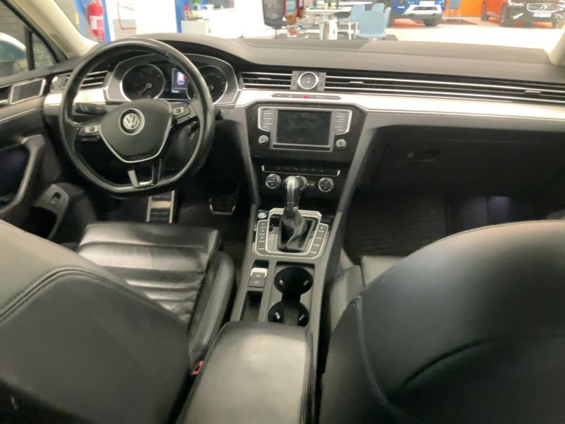 Volkswagen Passat Alltrack 2.0 TDI 4Motion BlueMotion Tech 2016 – снимка 18