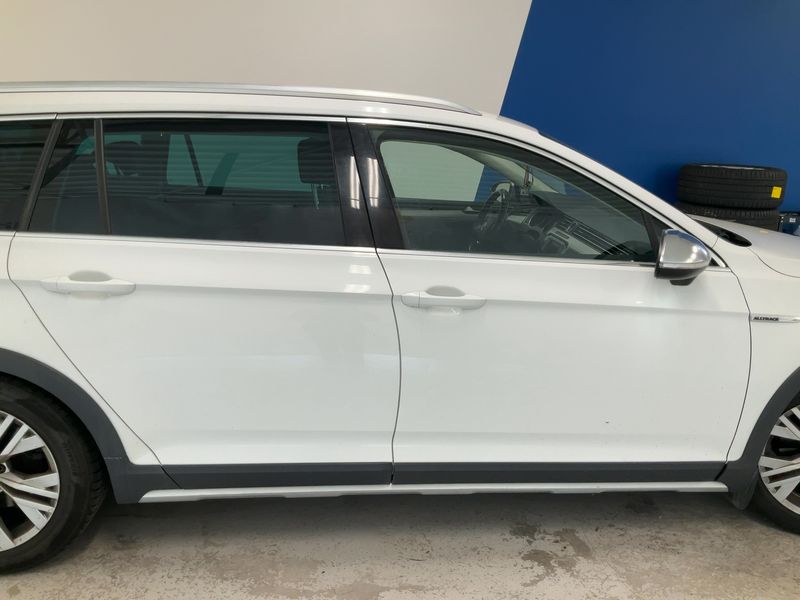 Volkswagen Passat Alltrack 2.0 TDI 4Motion BlueMotion Tech 2016 – снимка 10