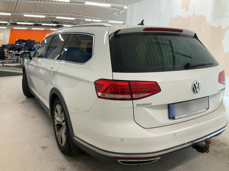 Volkswagen Passat Alltrack 2.0 TDI 4Motion BlueMotion Tech 2016 – снимка 6