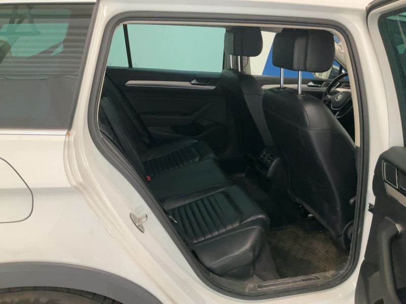 Volkswagen Passat Alltrack 2.0 TDI 4Motion BlueMotion Tech 2016 – снимка 20