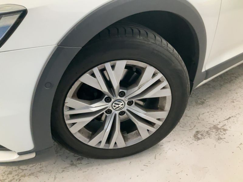 Volkswagen Passat Alltrack 2.0 TDI 4Motion BlueMotion Tech 2016 – снимка 3