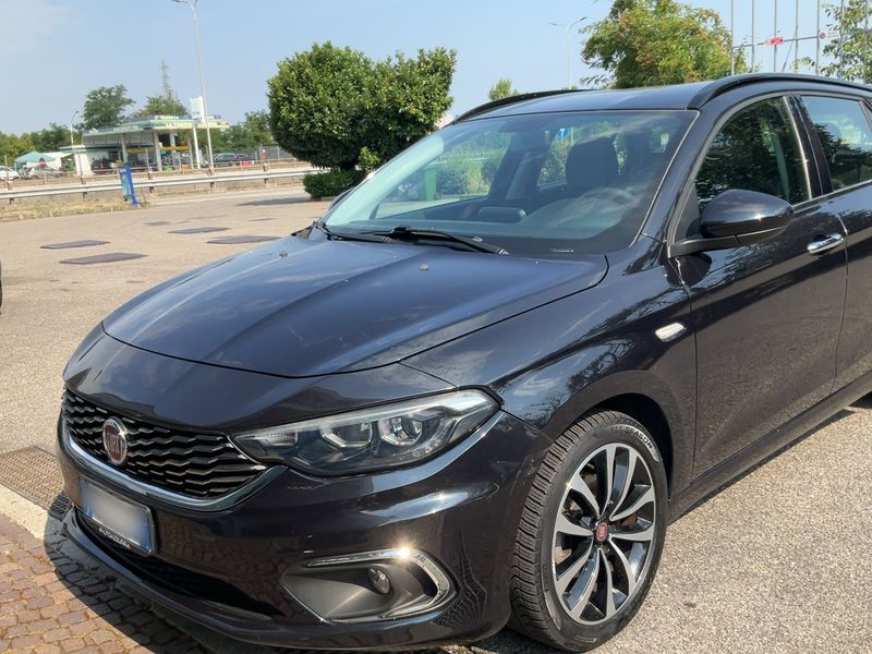 Fiat Tipo 1.6 JTDM Lounge 2017 – снимка 2