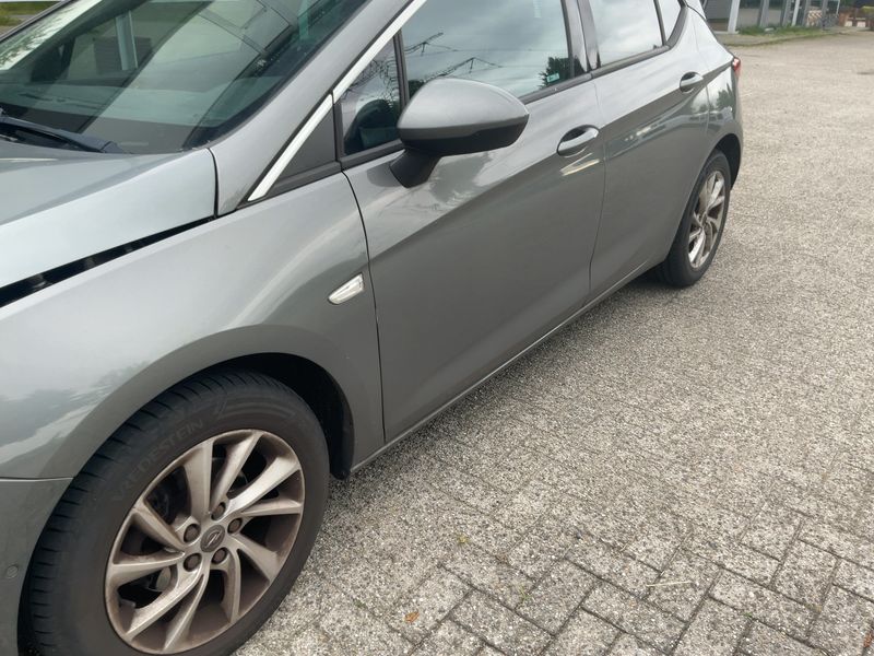 Opel Astra 1.0 Turbo Innovation Start&Stop 2017 – снимка 2
