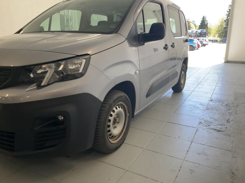 Peugeot Partner 1.2 PureTech Premium L1 2020 – снимка 2