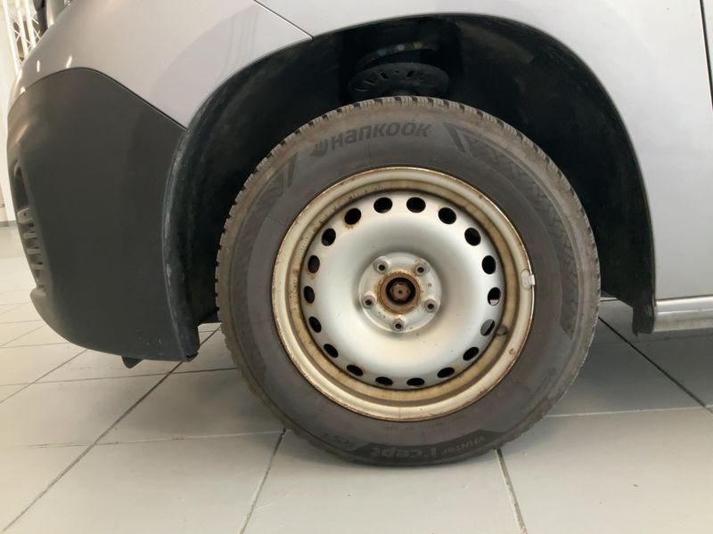 Peugeot Partner 1.2 PureTech Premium L1 2020 – снимка 3