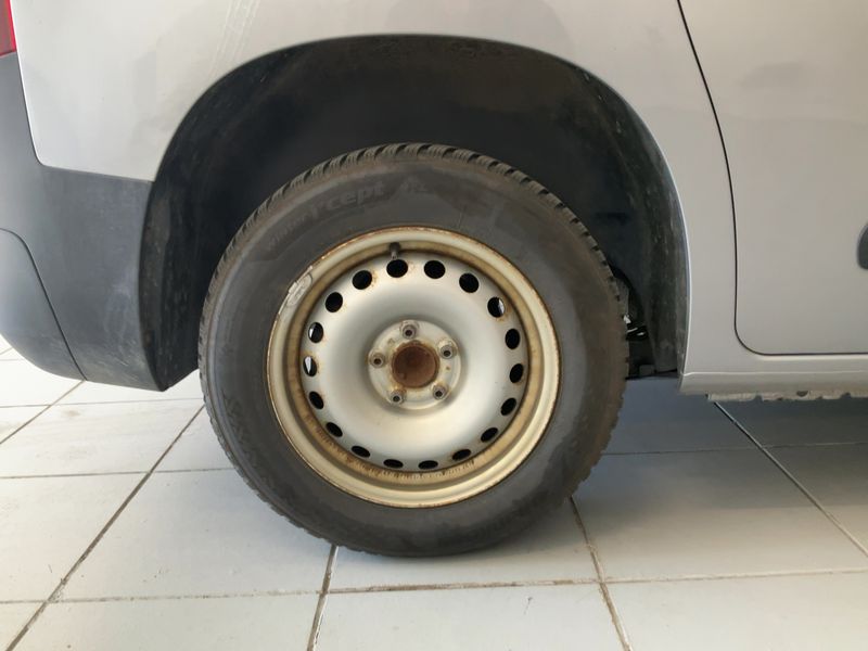 Peugeot Partner 1.2 PureTech Premium L1 2020 – снимка 9