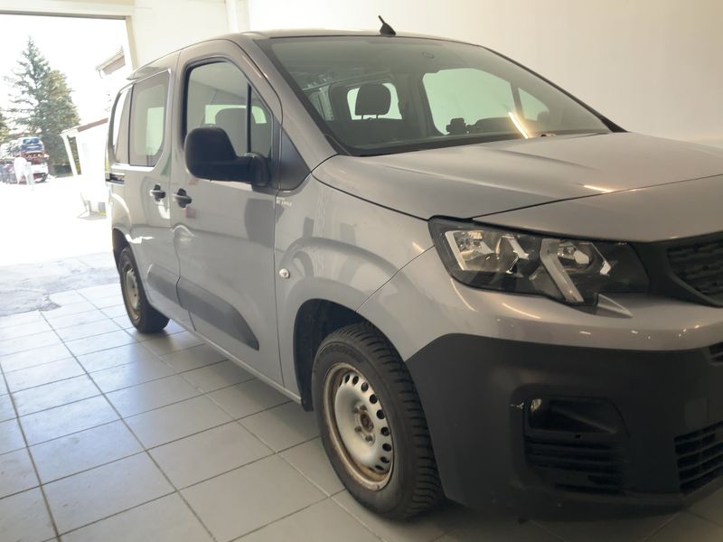 Peugeot Partner 1.2 PureTech Premium L1 2020 – снимка 12