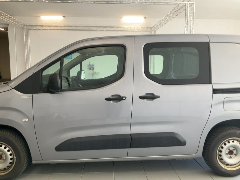 Peugeot Partner 1.2 PureTech Premium L1 2020 – снимка 4