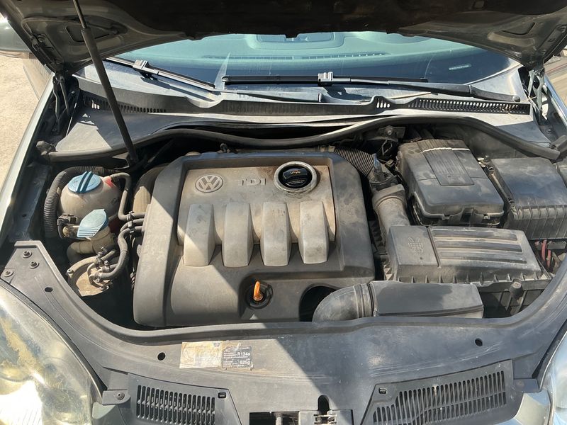 Volkswagen Golf V 1.9 TDI Sportline 2004 – снимка на щета