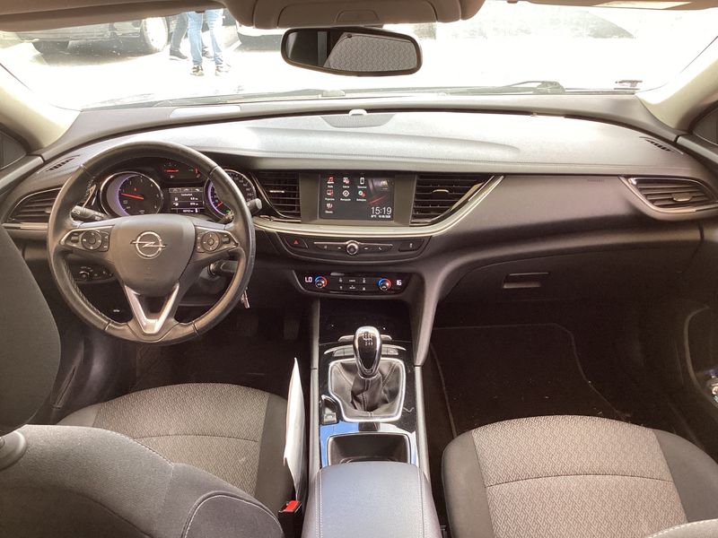 Opel Insignia Grand Sport 1.6 CDTI DPF Edition 2020 – снимка 17