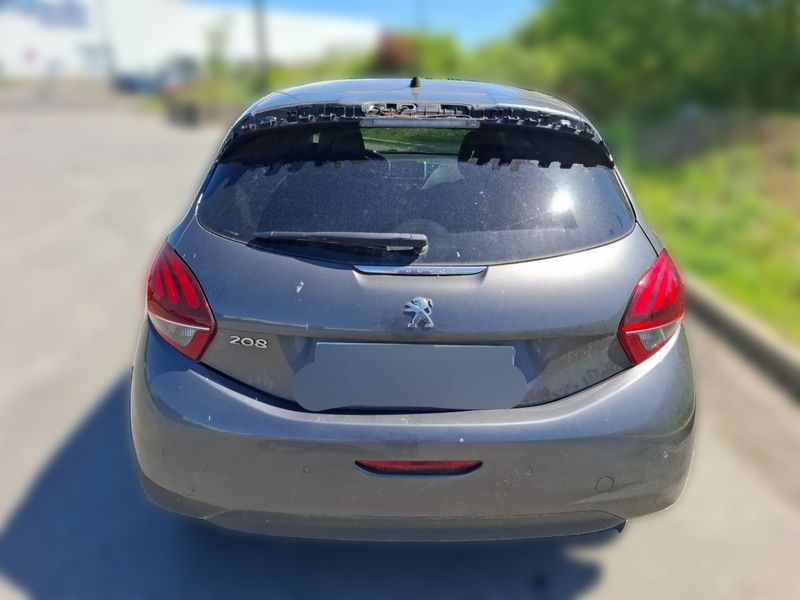 Peugeot 208 1.2 PureTech Signature 2018 – снимка 4